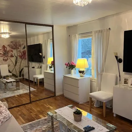 Wonderful Townhouse 214 M2 Close To Outdoor Areas Хельсинки