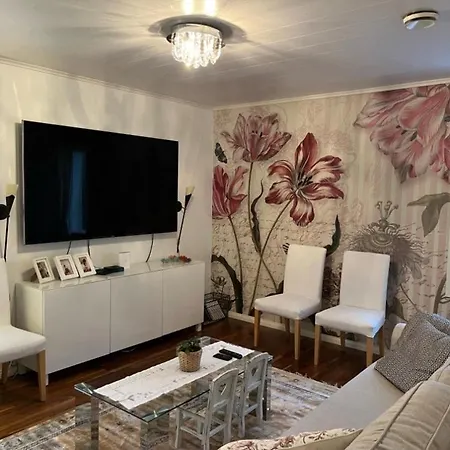 别墅 Wonderful Townhouse 214 M2 Close To Outdoor Areas 赫尔辛基