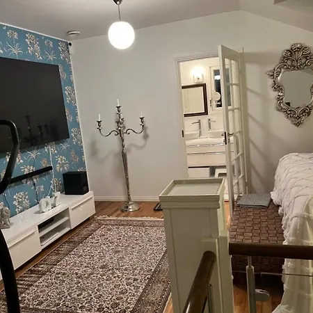 Wonderful Townhouse 214 M2 Close To Outdoor Areas 赫尔辛基