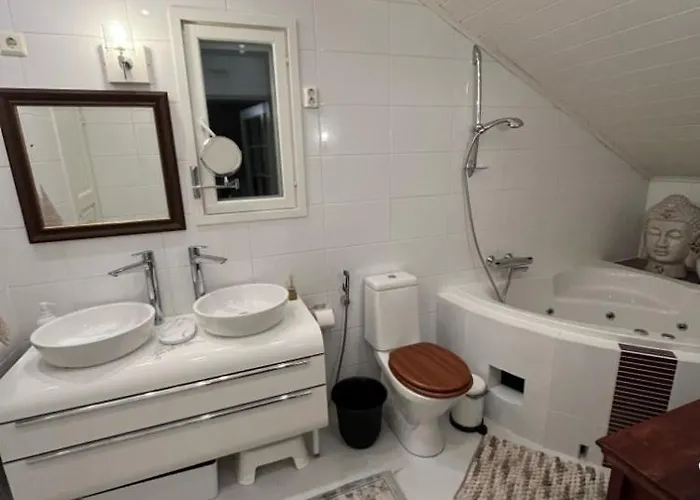 Wonderful Townhouse 214 M2 Close To Outdoor Areas * 赫尔辛基